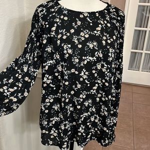 a.n.a.  A New Approach black floral small print shirt/blouse LARGE